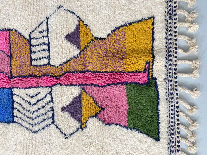 Close up Beni Ourain Berber Moroccan Artisan Handmade Rug