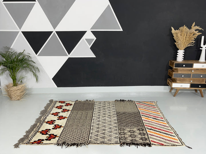 Taznakht Rug - 153cm x 248cm